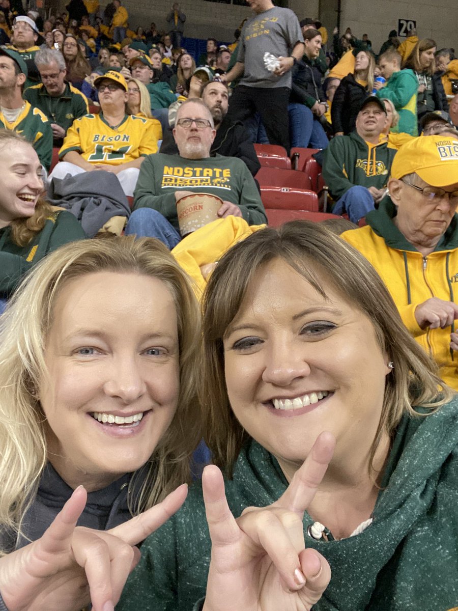 DaniKate4's tweet photo. #scheelsgameday https://t.co/OHKgaQPmlv