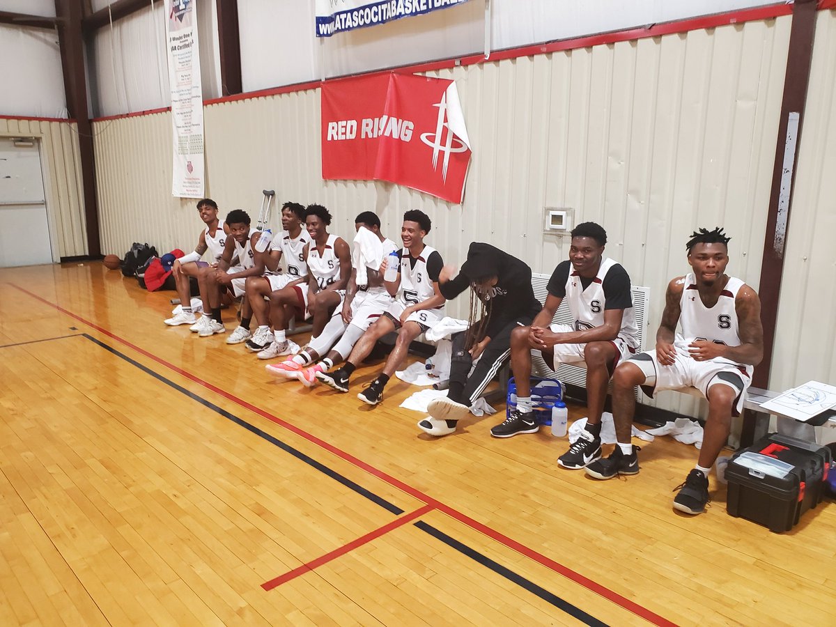 CommunityAthle1's tweet photo. Community Athletics with the Victory today over Southeast Juggernauts!  111-41
#stayrooted 
#community-athletics https://t.co/DqcCxrqIQr