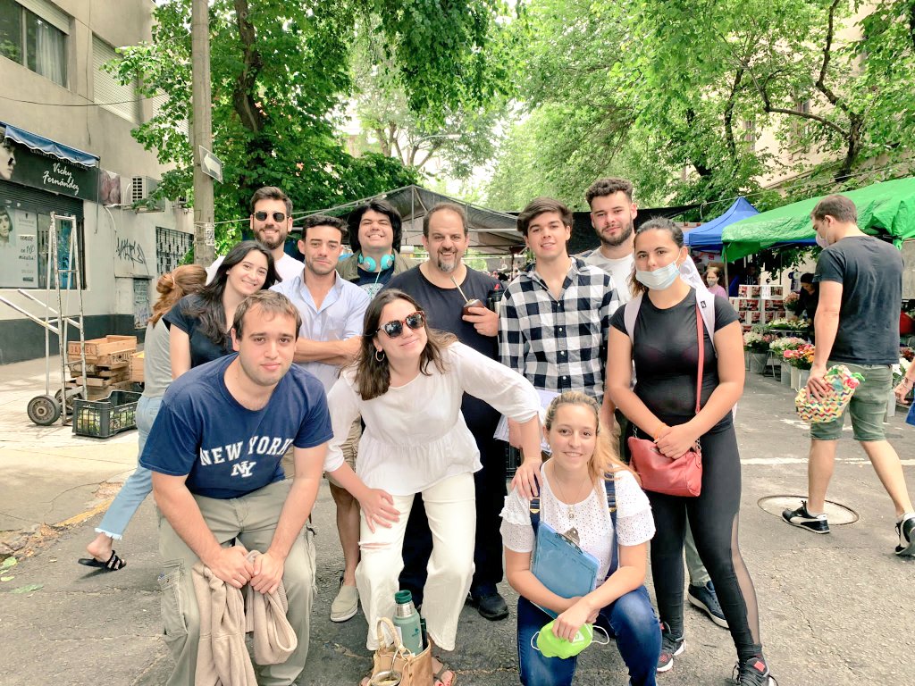 jfranncastillo's tweet photo. Luego acompañamos junto a los @Jovenes40 en el Municipio B a los candidatos al Concejo Vecinal @HeluPietrafesa y @AgustinFabres jóvenes comprometidos con su barrio. 🚜 https://t.co/IHjdYKnzT6