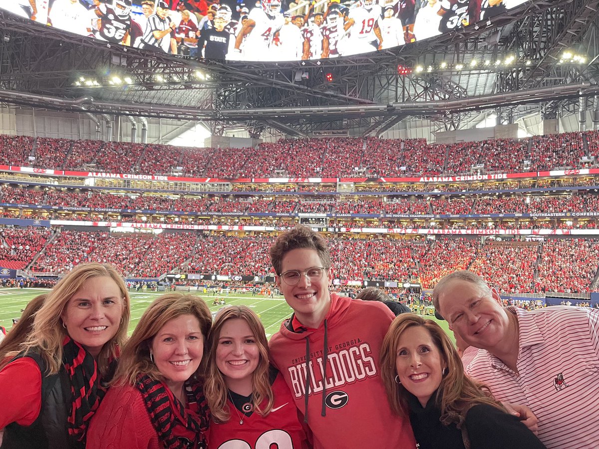patentlycool's tweet photo. #GODAWGS https://t.co/d5xBKAVAF2