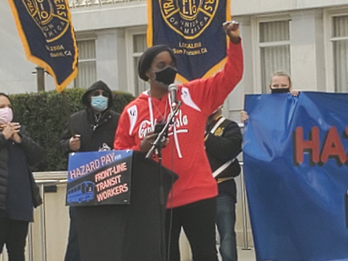 DSAEastBay's tweet photo. "Transit is the thread holding all other essential services together."
AC Transit board member & @DSAEastBay member @JovankaBeckles leads us in a moment of silence for falled drivers & chants for #hazardpaynow https://t.co/eqXHCMSyKs