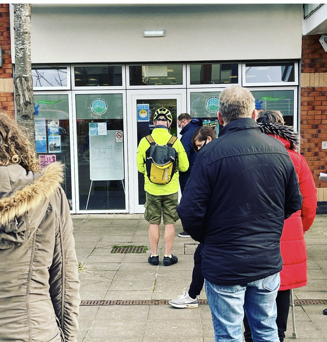 CaafiHealth's tweet photo. Another stellar day at the Hartcliffe family clinic. Once again, the community came together to support this vaccine centre. It was freezing cold yet you all persevered and did your bit -THANK YOU! Thank you to all the staff and the amazing volunteers too! #CovidNeedsToGo https://t.co/dtE8C77RvQ