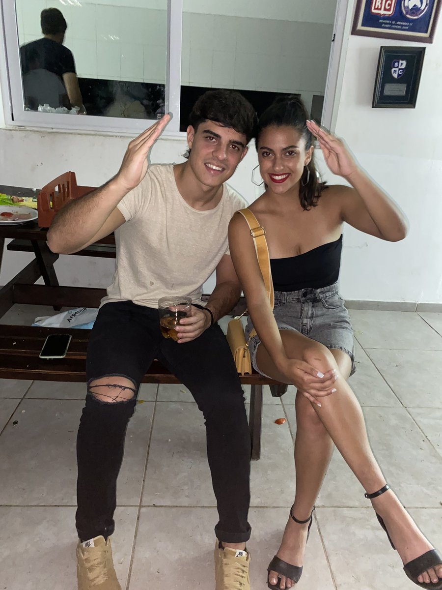 <a href="/CarlosMaslaton/">Carlos Maslatón</a> <a href="/carlitos_fm/">Carlitos FM</a> hasta que nos nos RT no paramos