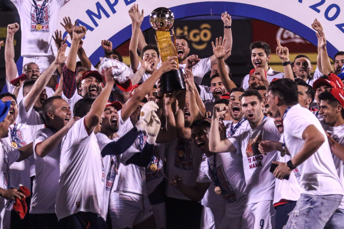RHarrisonP's tweet photo. ¡Congratulaciones al club Cerro Porteño (@CCP1912oficial) campeón del Torneo Clausura 2021! 🏆

Felicitaciones al presidente Raúl Zapag (@Raul_Zapag), a su comisión directiva, al DT Francisco Arce (@ChiquiArceDT) y su equipo técnico, a los jugadores y a todo el pueblo azulgrana. https://t.co/dhFC7ZaA2q