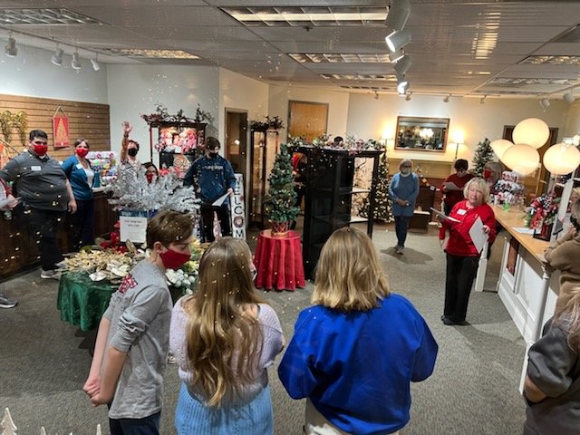 MethuenFestival's tweet photo. We are getting ready to pull this year's winners! All winners will be contacted tomorrow morning starting at 8am!
#SharingTheMagic ✨🎄✨ https://t.co/t4AaNABvOg