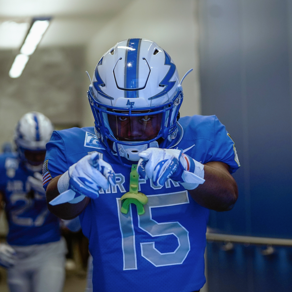 Air Force Falcons tweet media