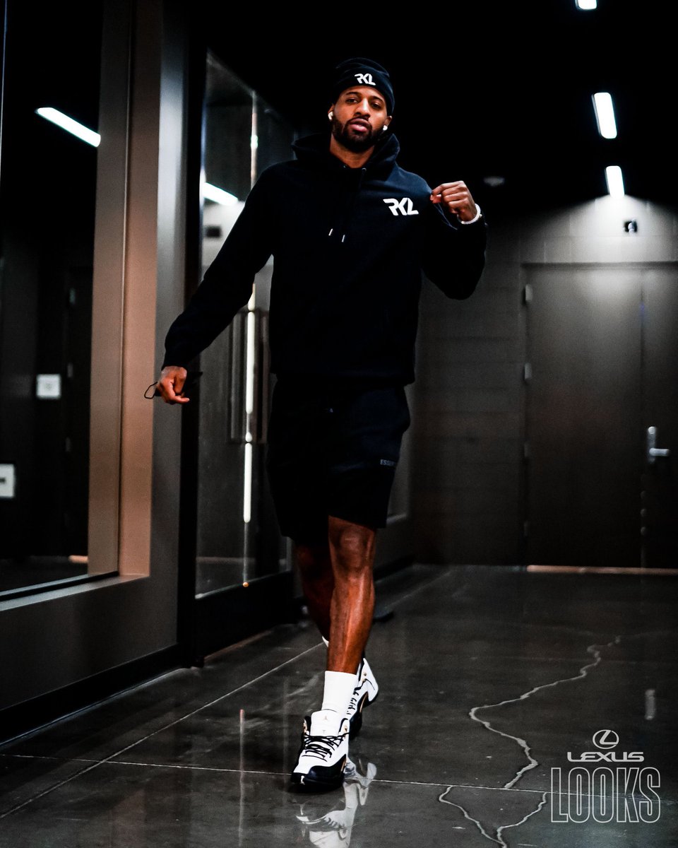 RumbleKongs's tweet photo. First it was TheBeanie, now it's TheHoodie... what could be next? #WEAREKONG #ITSSHOWTIME https://t.co/0euqBVipvb