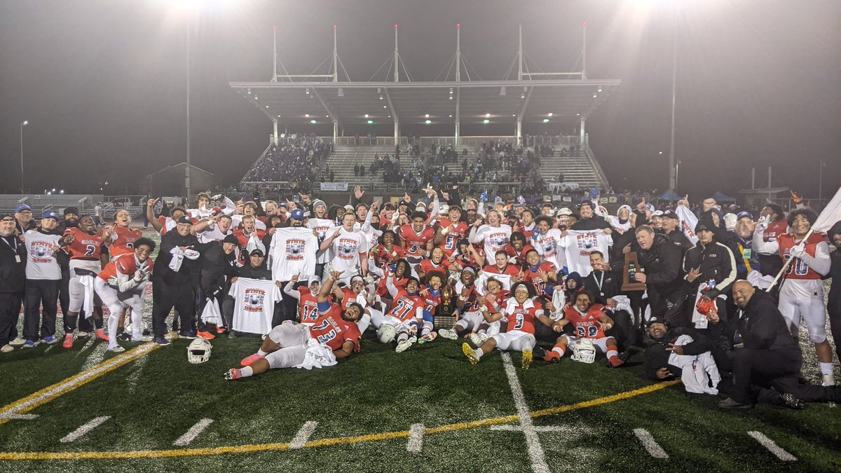 RylandSpencer's tweet photo. Congratulations to the Graham-Kapowsin Eagles!!! https://t.co/3JVBdwXwJ8