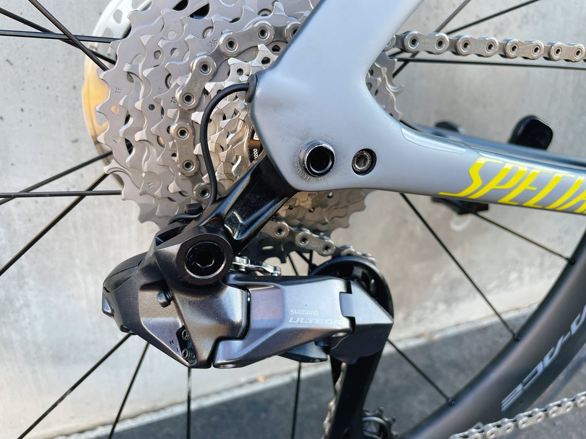 bikeshopforza's tweet photo. S-WORKS VENGE に

新型Ultegra Di2
組付けさせて頂きました。

今なら最短納期で組換可能

【お問合せフォーム】
　　⬇
https://t.co/iePtPyuDpy

#SPECIALIZED #スペシャライズド
#VENGE #SHIMANO #シマノ
#Ultegra #ultegradi2 #アルテグラ https://t.co/Xf0b6Hc878