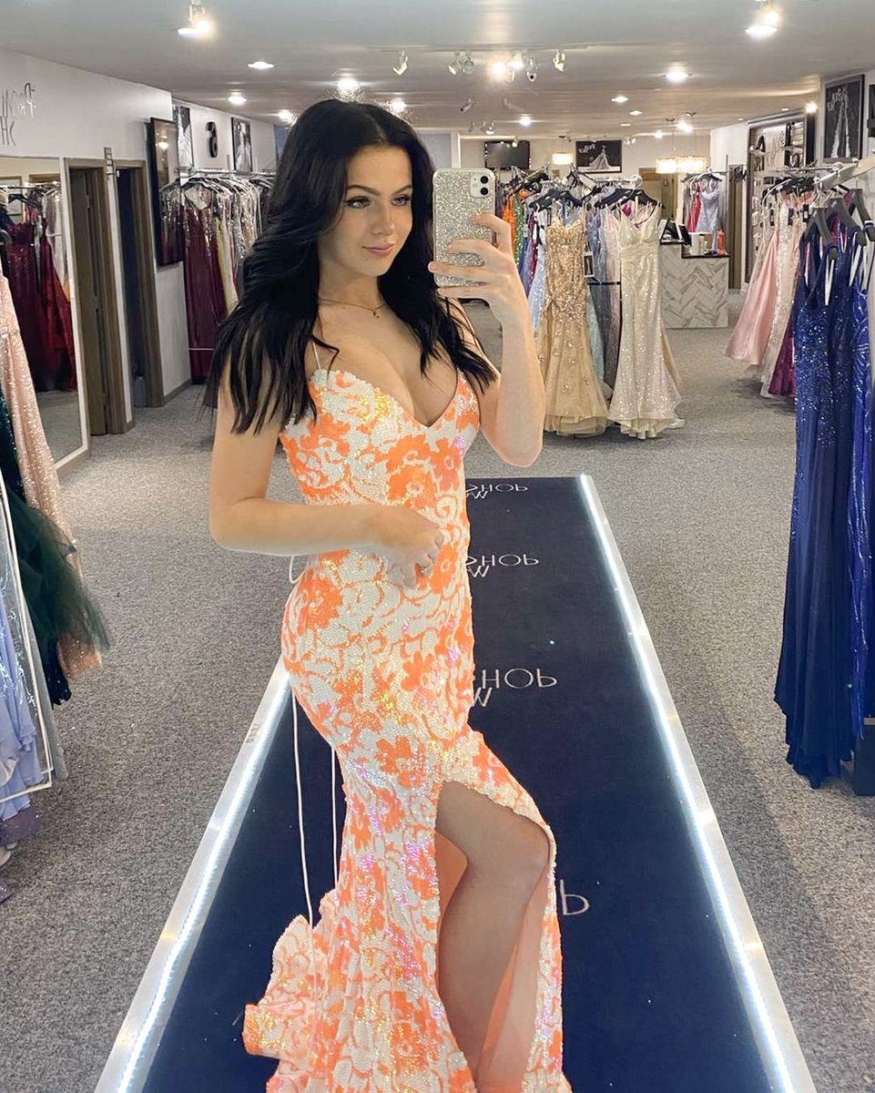 ThePromShop's tweet image. 🧡 Orange Creamsicle 🧡 
#thepromshop #unique #beautiful #orange #grandopening #happyholidys