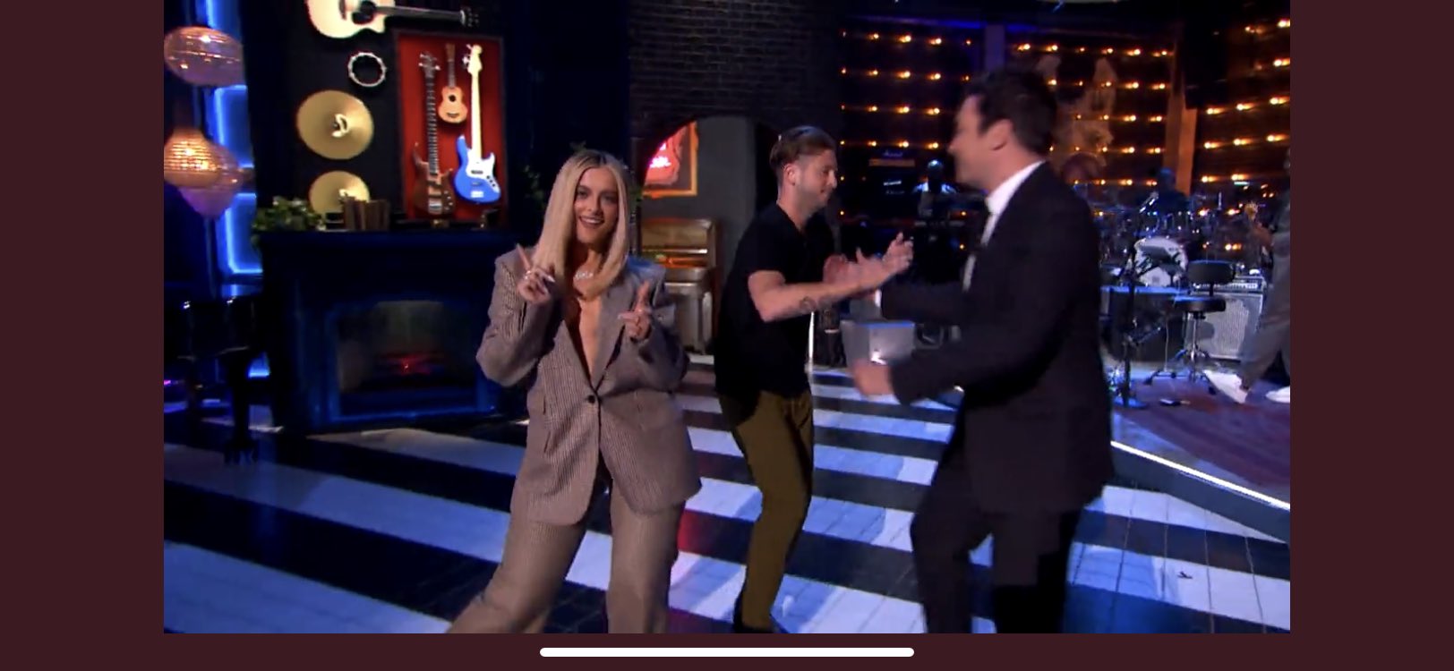 FFz6XwmUcAMzB8K?format=jpg&name=large