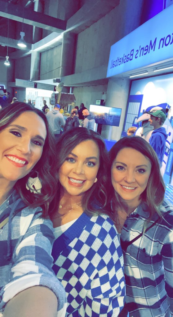 tobin_stacy's tweet photo. #LetItFly #GoJays 🏀💙🤍 https://t.co/f7BtNqnmLs