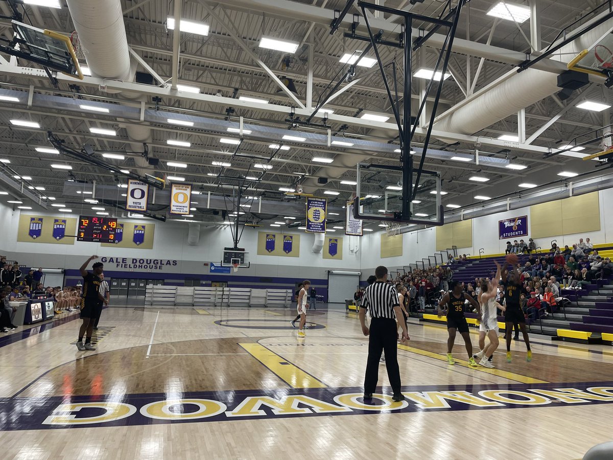 oconomowocjz's tweet photo. Nice @Raccoon_Hoops win over @MilwaukeeMPS Vincent. #basketball #oconpride #shineonocon https://t.co/ggGF7T8Rja