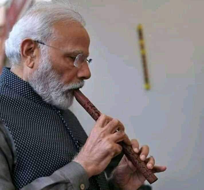 vikasindiafirst's tweet photo. बांसुरी का अर्थ समझ गये ना 
अब मथुरा की बारी है।
जो मथुरा में भव्य कृष्ण मन्दिर की चाह रखते हों 
रिट्वीट करें हर कृष्ण भक्त को फौलो किया जायेगा 
राधे राधे 
#morningmotivation https://t.co/1Bh8kI5MgR