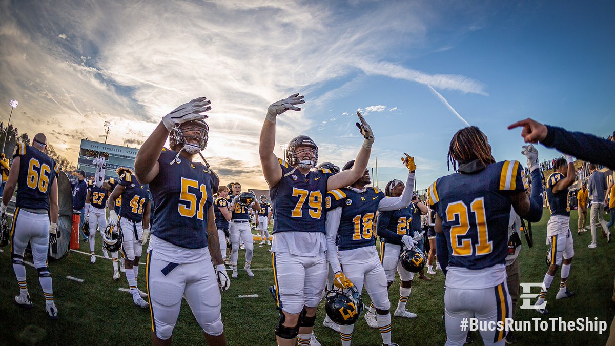 ETSUPrez's tweet photo. Bucs. never. give. up. Godspeed, go Bucs! https://t.co/S2mQIGXBuR