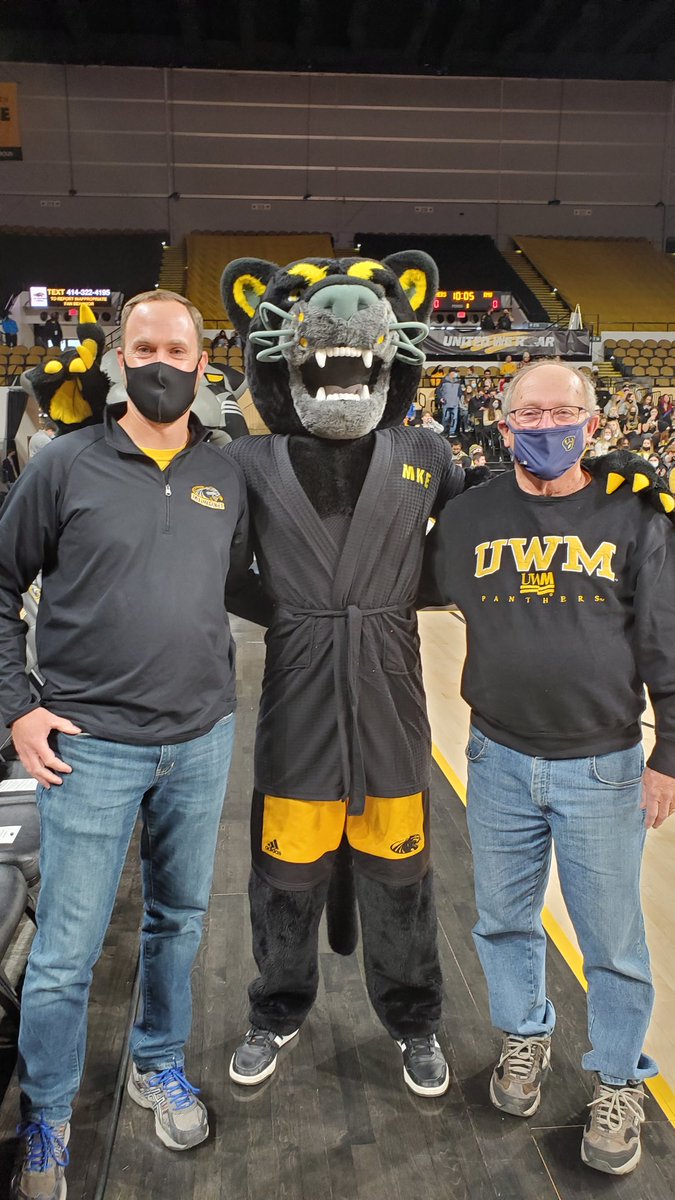 Great <a href="/MKE_MBB/">Milwaukee Men's Basketball</a> victory today. Kudos to the <a href="/MKEPanthers/">Milwaukee Panthers</a> student section for getting up early and helping bring home the W.