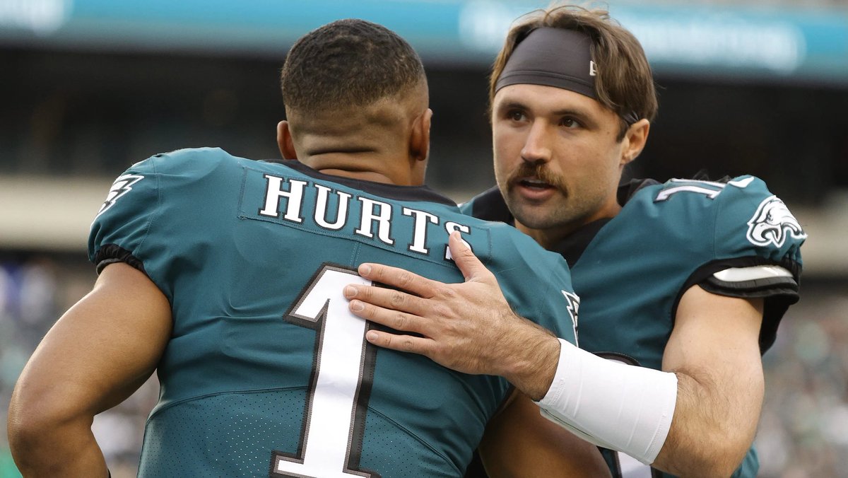 I’m told Gardner Minshew took a lot of reps at QB at Eagles walkthrough today

I’m told Jalen Hurts is a gametime decision tomorrow at the Jets. Jalen was limited Wednesday, Thursday, Friday