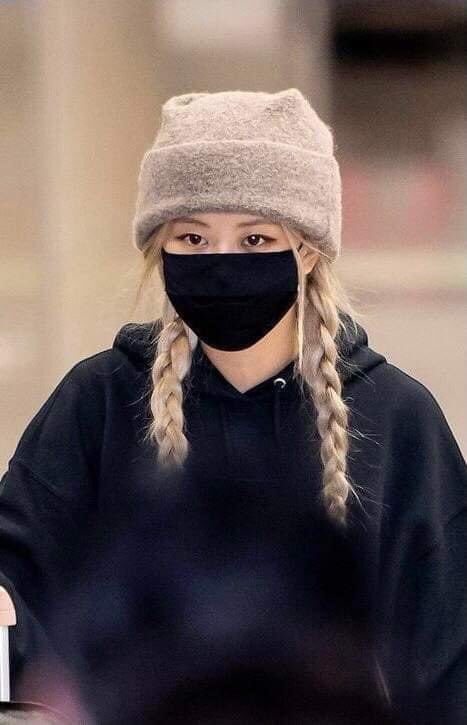 minecua901's tweet photo. VOTE NOW
I vote #MAMAVOTE #rosé https://t.co/ZMyVnOLquP