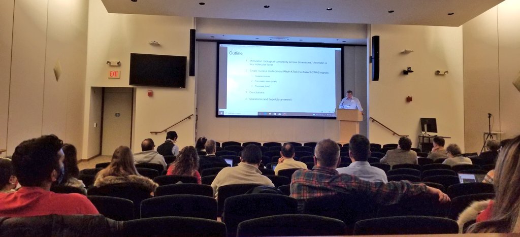 KayleeSteen7's tweet photo. Two days of awesome presentations and brainstorming to tackle glioma with technological innovations at the #BIBC challenge event. Thanks so much to all the speakers, our amazing keynote @adam_sonabend and everyone who participated!! 🤞for new collaborations! https://t.co/IqfhBG9Qle