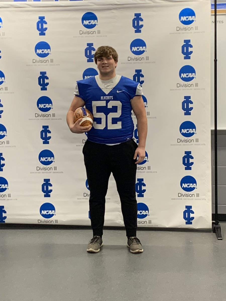 EliSwanson16's tweet photo. After a great visit to the campus and meetings with the coaches, I am honored to receive an official offer to play football for @IC_Football! Thank you @Coach_RReid for this amazing opportunity! https://t.co/VQ0z50X3dW