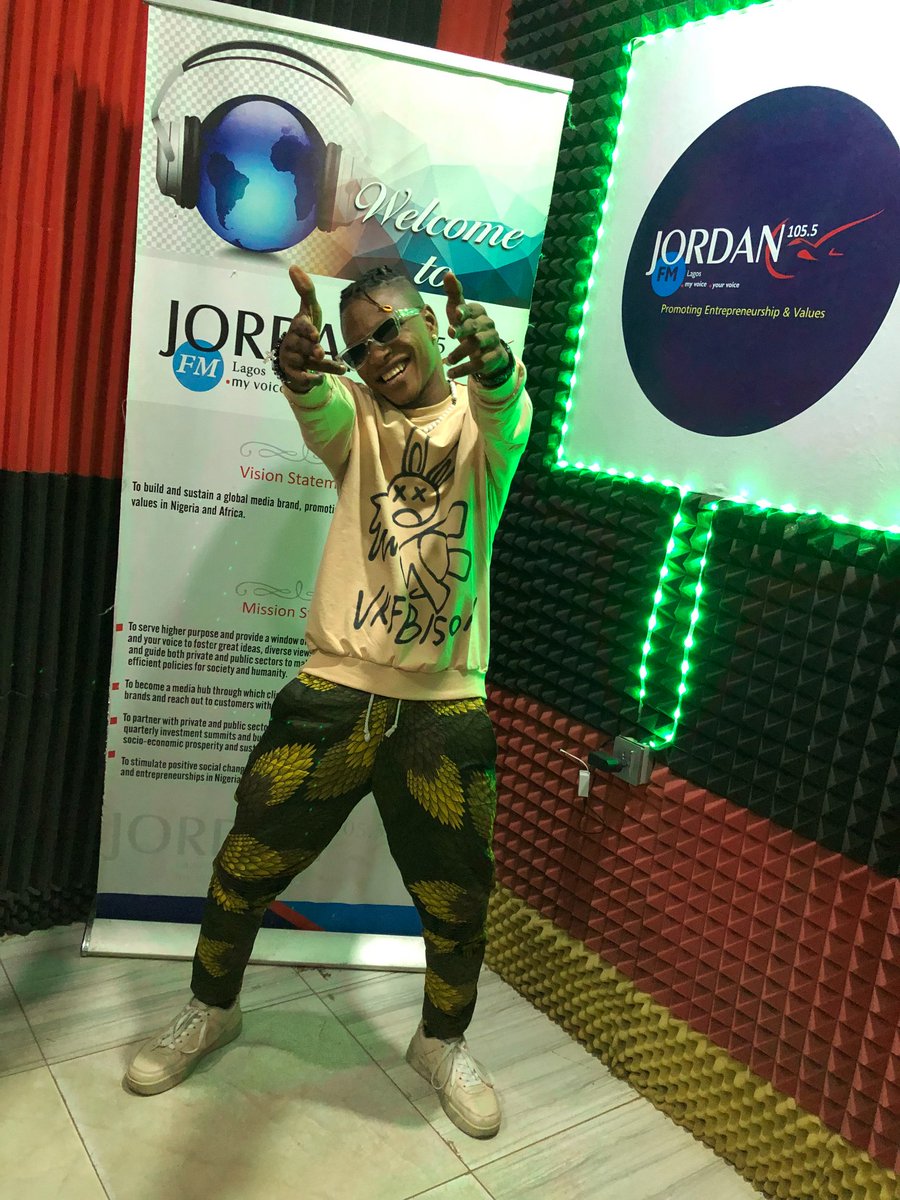 iamtystyle's tweet photo. At JORDAN FM #somanytimes #radiotour
#WHUCHE https://t.co/qs9jUaNqF3