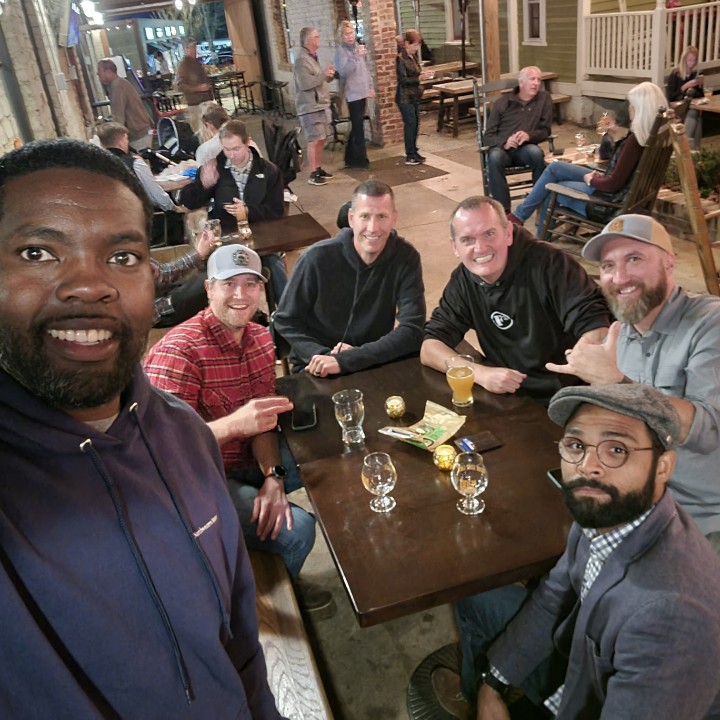 F3Square's tweet image. @f3_3for1 @F3Earhart @PhunnyHaHa @n8frogg @f3poehler @F3Talks good to be amongst the brethren and beer! #Unofficial2ndF #F3Talks #BreakingTheMold #WeOutside