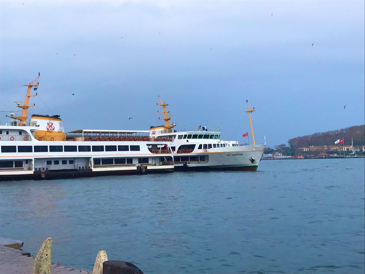 İstanbul ve klasikleri…Balıkekmek, acılı turşu, inci gerdanlık  gemiler…