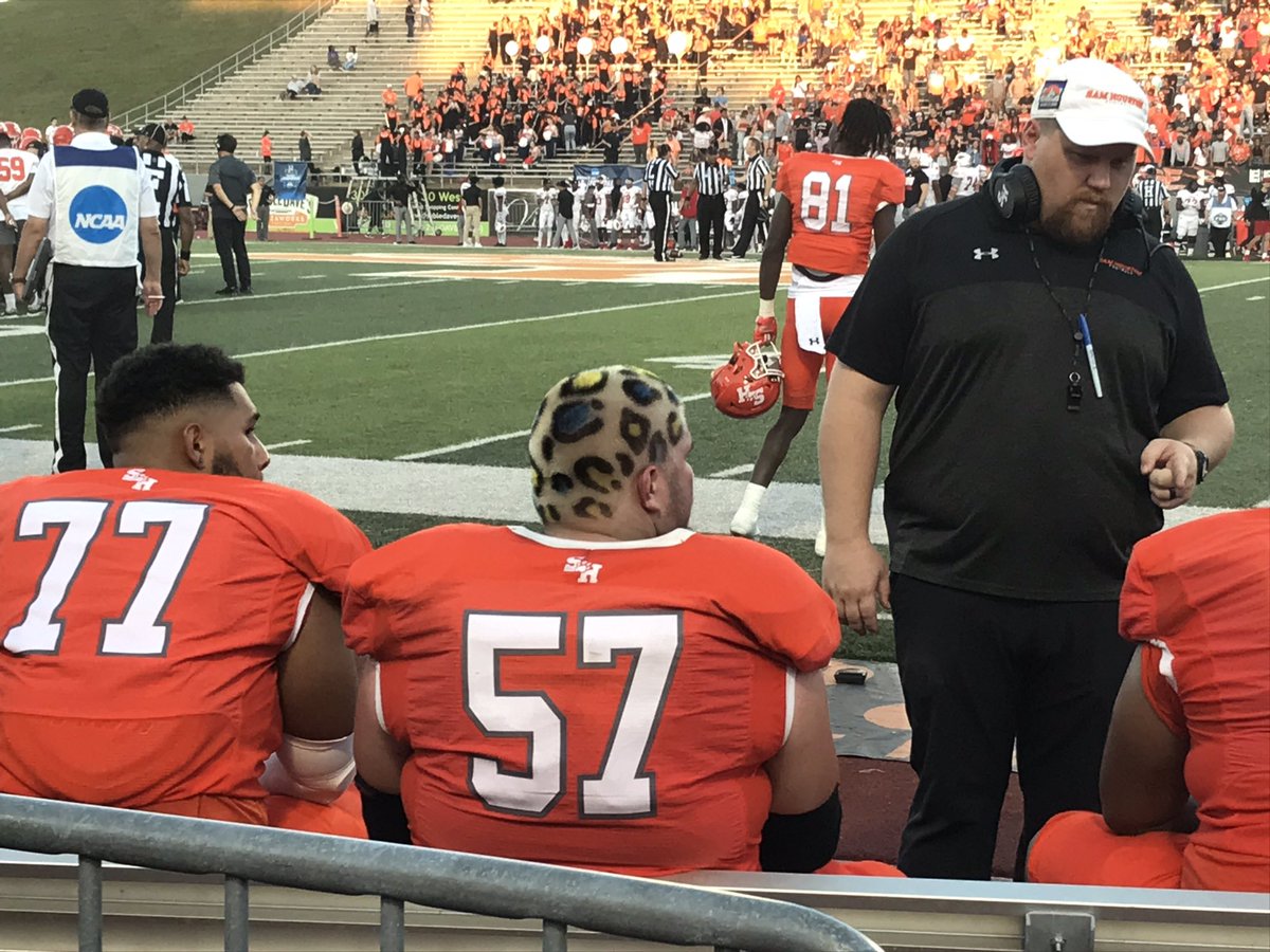 MikeLucasTV's tweet image. I don’t know who #57 on Sam Houston is, but he undoubtedly has the best hair in all of College Football. #footballguy