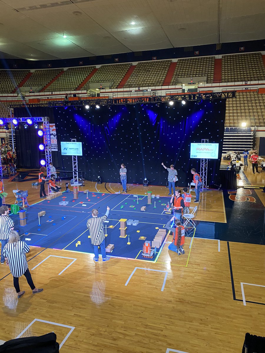 DHSrobotEx's tweet image. Those are our Warriors on the yellow field! We are so excited about our FINAL seeding round of the day! Congratulations to all of our competitors today! DHS is so proud of all of you! 🧡❤️💛
#SouthsBEST #SouthsBESTRobotics2021 #DavidsonDifference #DHSRobotEx