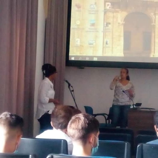 ✨ Evento científico "Ciudad patrimonial accesible para todos" en el Centro Histórico de La Habana. Presentaciones de Marileydi Suárez Marrero y Mayté Machado Chávez, representantes de la ANSOC y el CENDSOR. Intérpretes de LSC Maday Pérez y Adriana Páez.
#accesibilidadparatodos