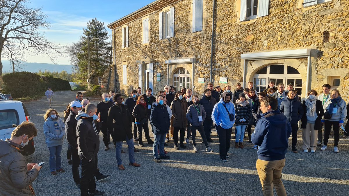 HackTaFerme's tweet photo. Demain à partir de 13h15 en live Tweet la présentation des 8 équipes du #hackathon #varennedeleau sur le compte #hacktaferme vidéo en direct https://t.co/HJvHb5p8ks