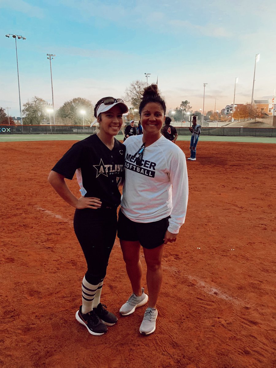 avaramos2023's tweet photo. Wow what an amazing camp, with amazing coaches. Loved everything about today. Such a pretty campus🧡 @LindsayFico @MercerUSoftball @05Atlanta https://t.co/bWNODfTU1u