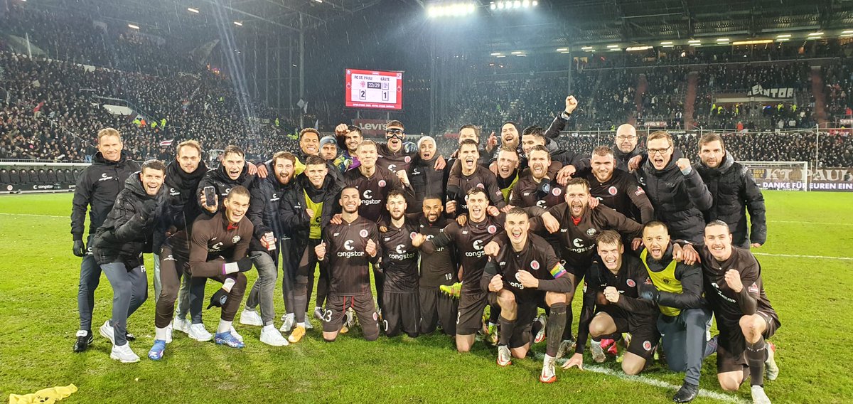 No one wins at the Millerntor. Top of league! ☠❤️

#fcsp | #fcsps04