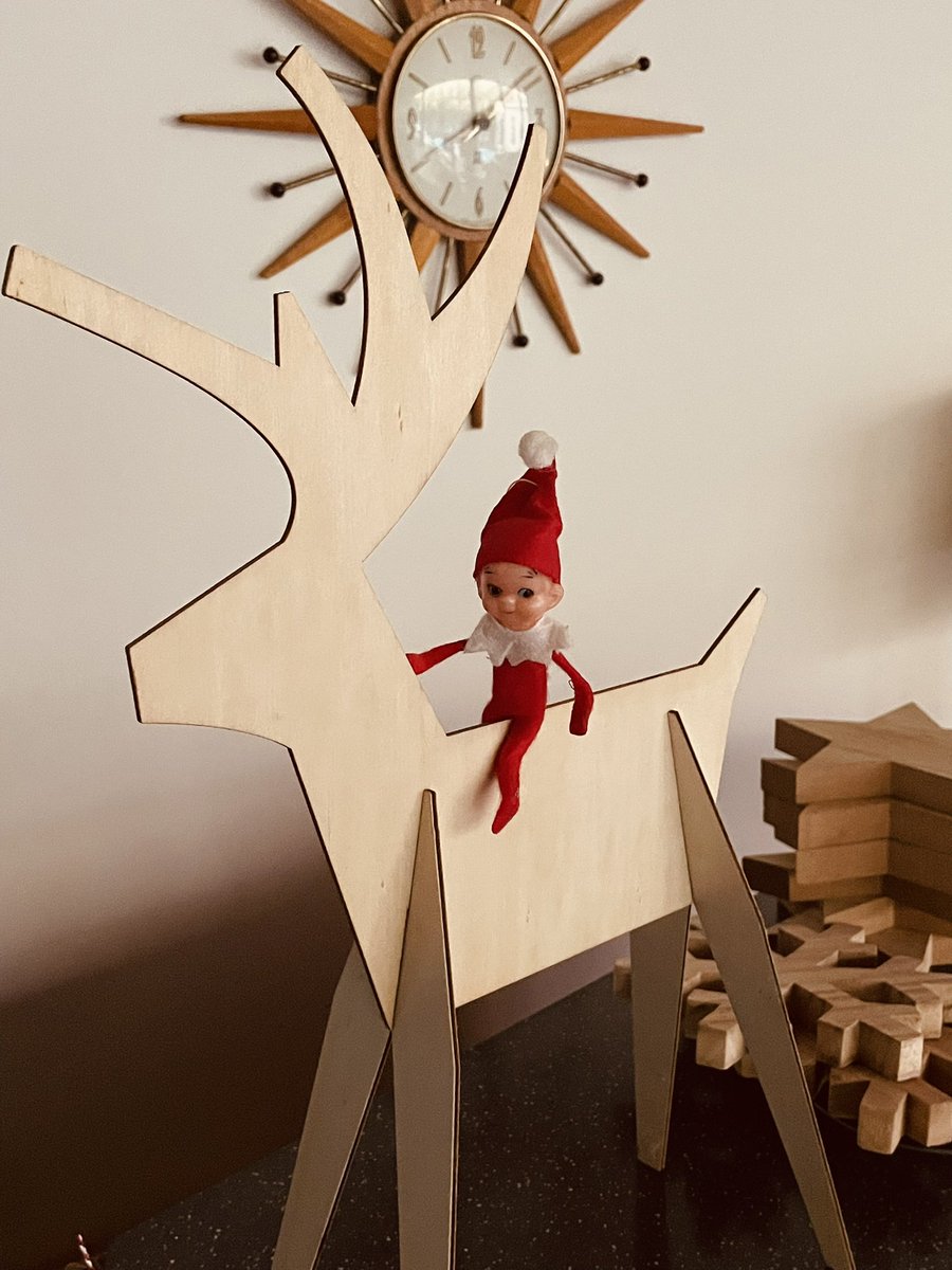 The elves are out #decorationtime 2021