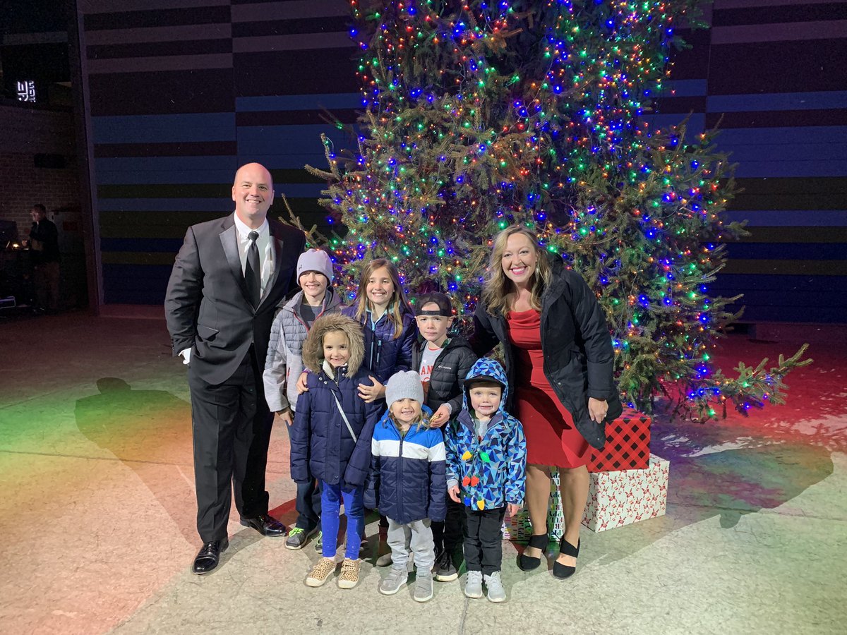 FishersIN's tweet photo. Mayor @ScottFadness with the help of a few friends flipped the switch on our special holiday tree at the #NPDAMP! 🎄⭐️ https://t.co/5bvjPimW5o