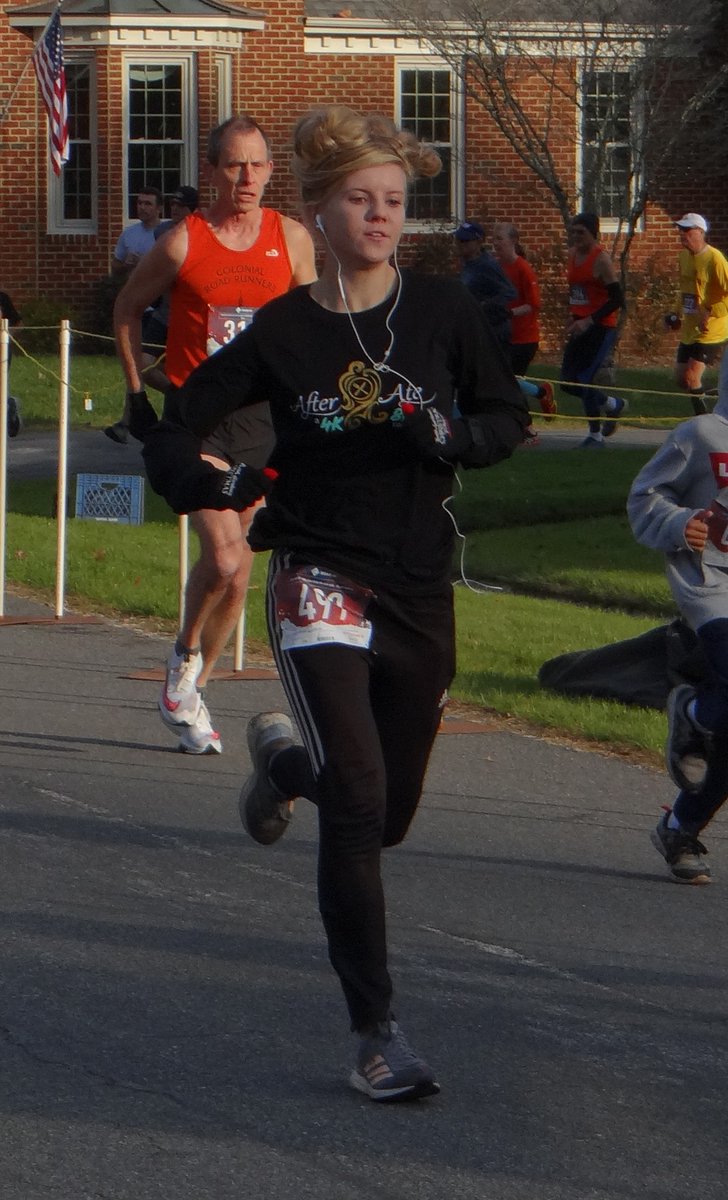 PeninsulaTrack's tweet photo. Winners at the 15th Annual Run with the Son for Haiti 5K held Saturday, Dec 4, 2021: Women- 1) Emily Honeycutt, 30 of Newport News VA: 19:44 (6:21 per mile pace); 2) Crystal Witte, 36 of Yorktown VA: 20:05; 3) Svetlana Goncharova, 23 of Williamsburg VA: 21:01
(2/2) https://t.co/KHDbWNPyjf