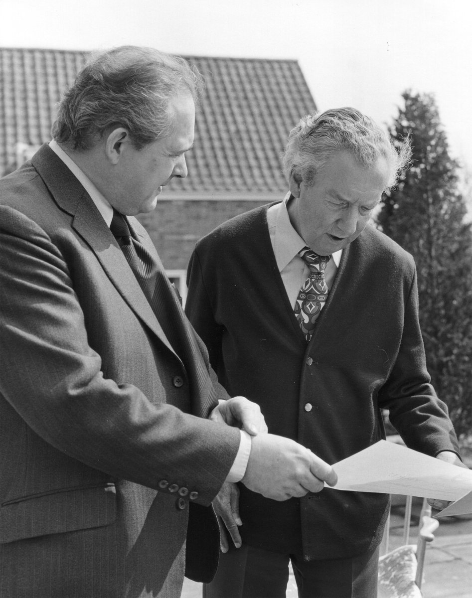 HoddinottAlun's tweet photo. Alun Hoddinott with his friend Benjamin Britten who died on this day in 1976. Following Britten's death, Peter Pears went to stay with Alun, describing Alun as "a Father Christmas of a man." https://t.co/VYNEJc7Han