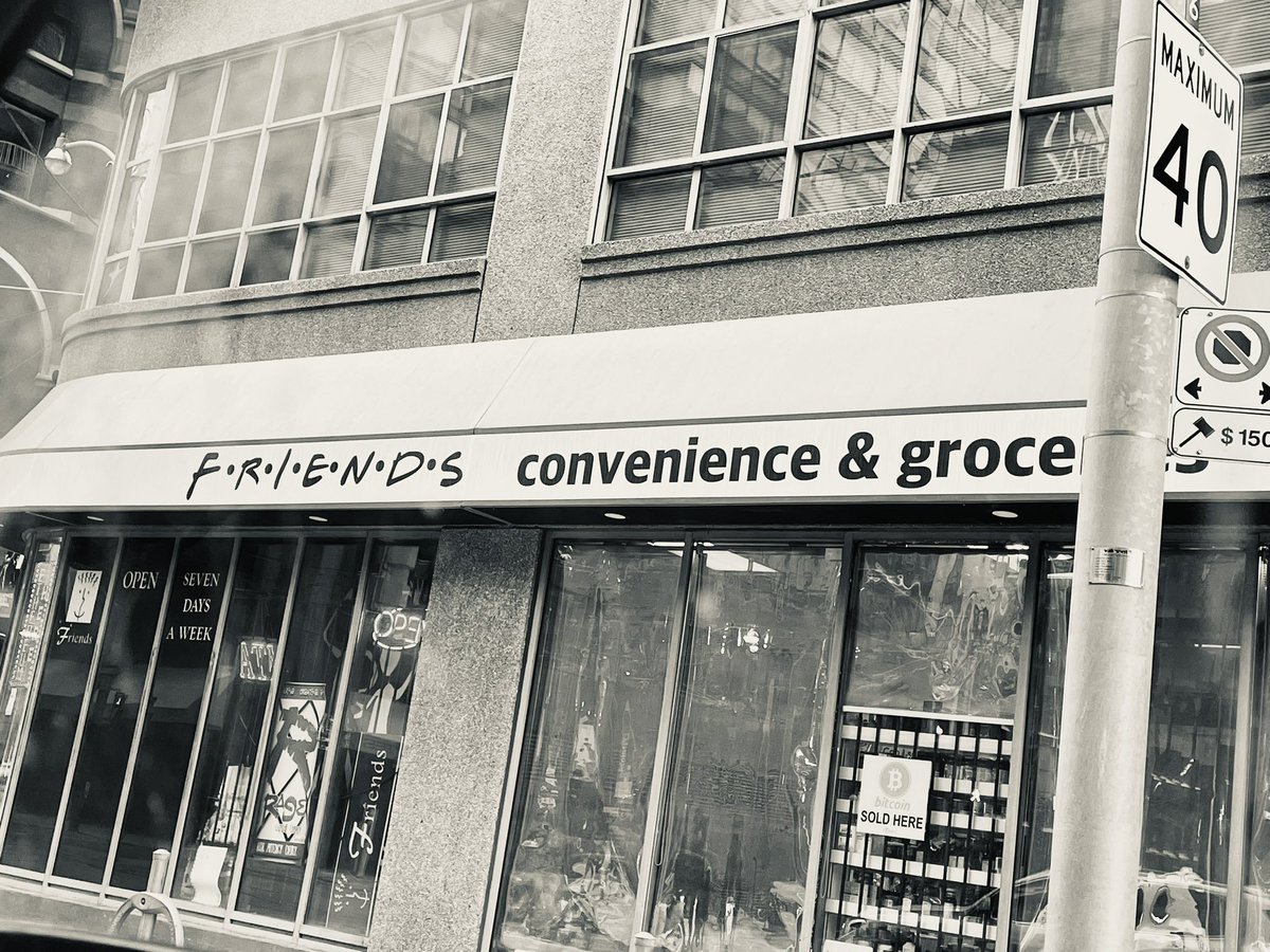 amront's tweet photo. Driving through the east end #inthe6 and stumbled across these. Excuse the dirty car window. #kimsconveniencestore #friends https://t.co/HTQb2B7WmV