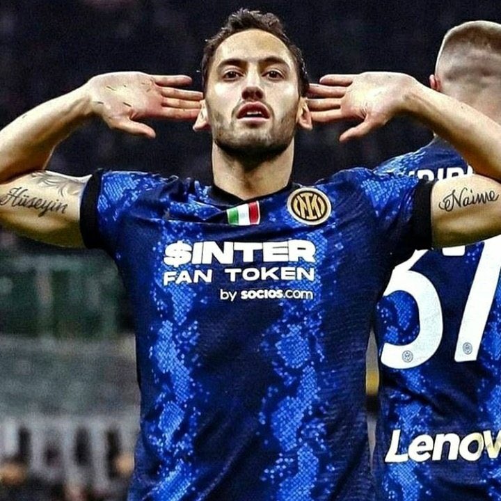 elbauscia's tweet photo. @hakanc10 @Inter FALLI SCHIUMARE
OH CALHA FALLI SCHIUMARE
FALLI SCHIUMAAAARE
OH CALHA FALLI SCHIUMAAAARE
#BBilanmerda https://t.co/U22Br5j9bO