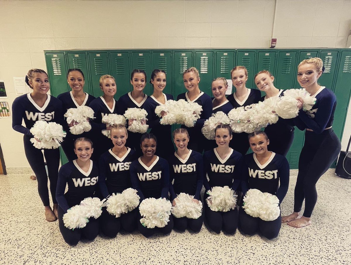 LSwestsidegirls's tweet image. it felt SO good to compete in person with a full audience again 😍 we placed first in pom at the lindbergh invitational. two days off then back to work for next week’s competition! 💙🤍