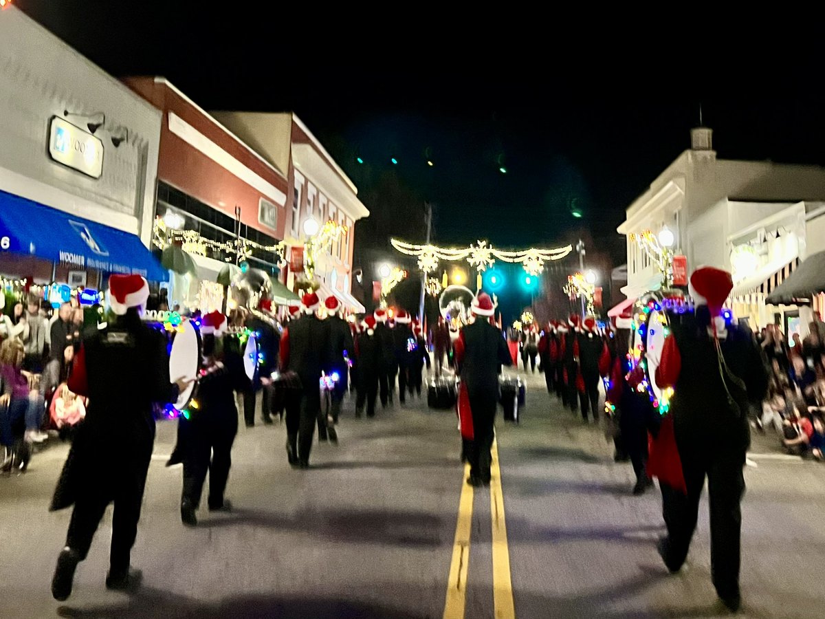 What a great night for a parade!  <a href="/mchsmustangs/">Middle Creek HS</a> @wpnewsome89  #apexparade2021