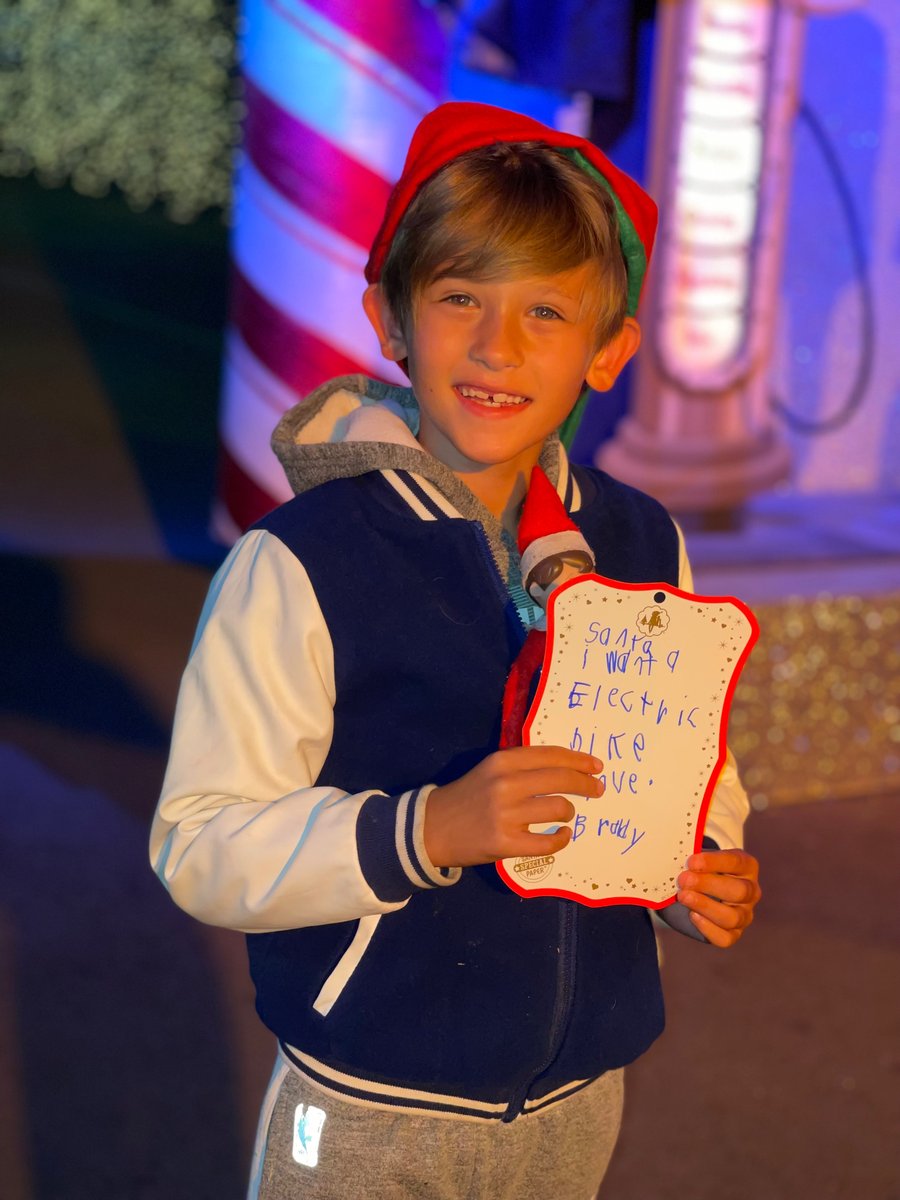 Loved the #MagicalElfJourney. It was Elfin’ Awesome!  #BRADYBURCH #BeingBrady #ElfOntheShelf