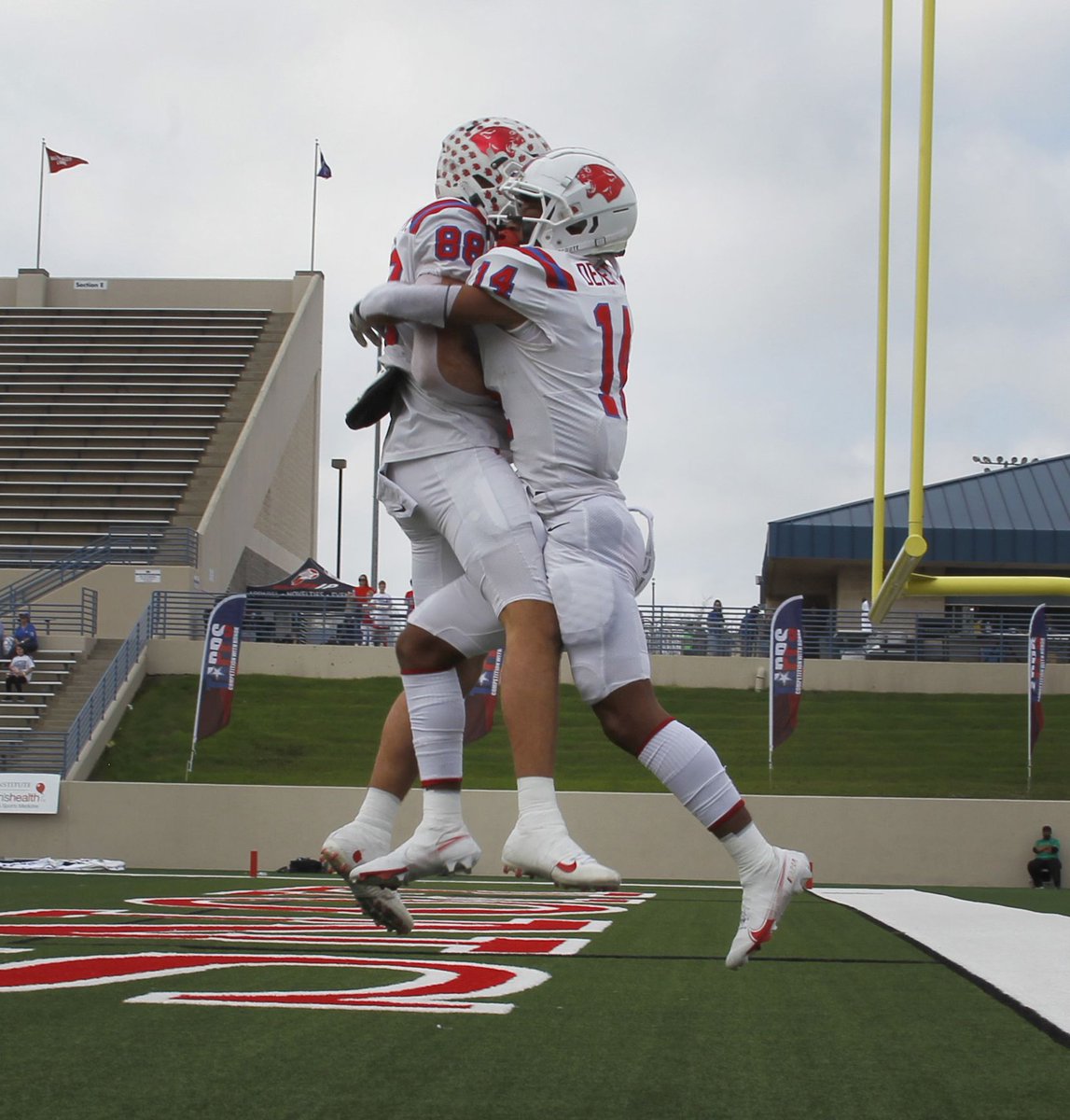SportsDayHS's tweet photo. 🔥 𝐁𝐀𝐂𝐊-𝐓𝐎-𝐁𝐀𝐂𝐊-𝐓𝐎-𝐁𝐀𝐂𝐊 🔥

Parish Episcopal beats Midland Christian to claim another TAPPS Division I championship 🏆🏆🏆

Story: https://t.co/bTel1TMLBT

More photos: https://t.co/Kd65HVfLpl

#TXHSFB https://t.co/Zhs6cmKXiT