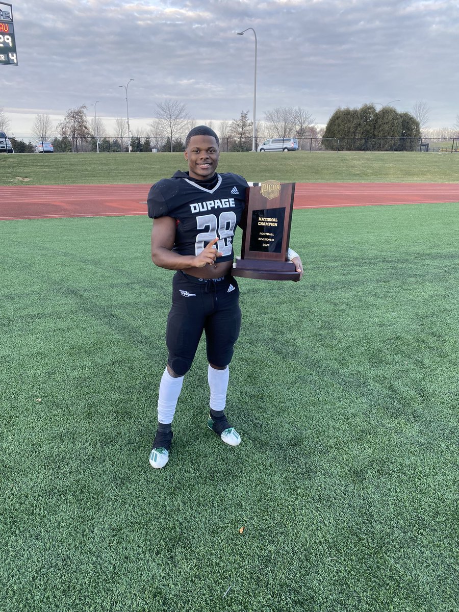 DreamyDray4's tweet photo. 2021 D3 NJCAA NATIONAL CHAMPIONS. Appreciate my team, coaches for everything they done for me &amp; believing in me/US!💪🏾
@Dupage_Football https://t.co/5atrWLUhdG