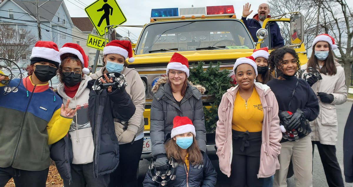 Talbot Music (@frpstalbotmusic) on Twitter photo These kiddos sang like angels today! #Chorus #fallriver #childrensholidayparade #FelizNavidad <a href="/FRPSFinePerArts/">FRPS Fine & Performing Arts</a> <a href="/frps_Talbot/">Talbot Middle School</a> These kiddos sang like angels today! #Chorus #fallriver #childrensholidayparade #FelizNavidad <a href="/FRPSFinePerArts/">FRPS Fine & Performing Arts</a> <a href="/frps_Talbot/">Talbot Middle School</a>