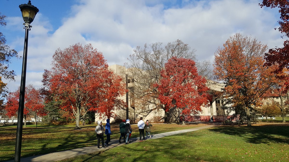 griz1's tweet photo. Had a great visit to @oberlincollege @OberlinCon a few weeks ago! Love the #fallfoliage, sustainable #AJLC building, #ProfessorBeersSoda & #OberlinMural! @cityofoberlin @oberlin @OhioHistory @OhioTravel @thefluffa @FoliageReport @FoliageNetwork https://t.co/lzAt83VECz