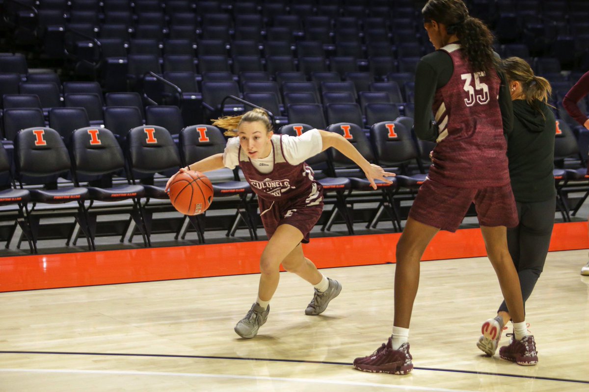 EKUWBB's tweet photo. Prep work in Champaign. #ExpectToWin #WAWG https://t.co/uIbU189dRW