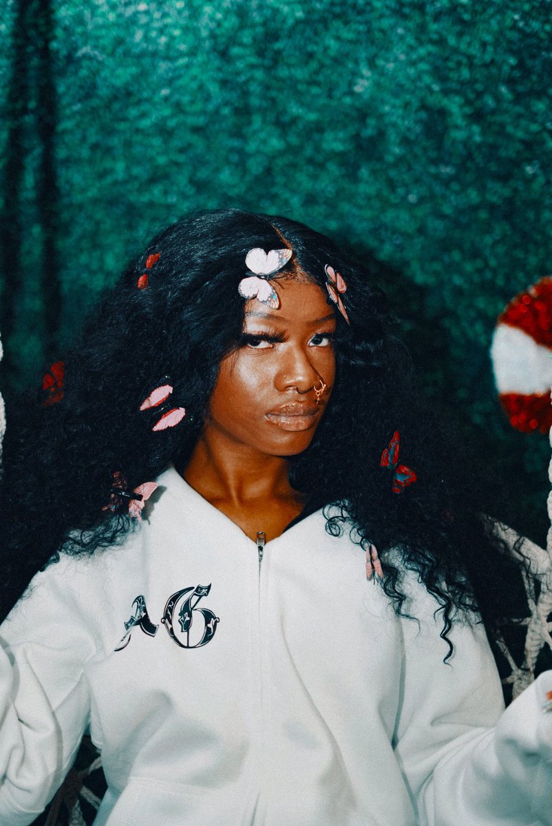 GIVENCHYBASTARD tweet media