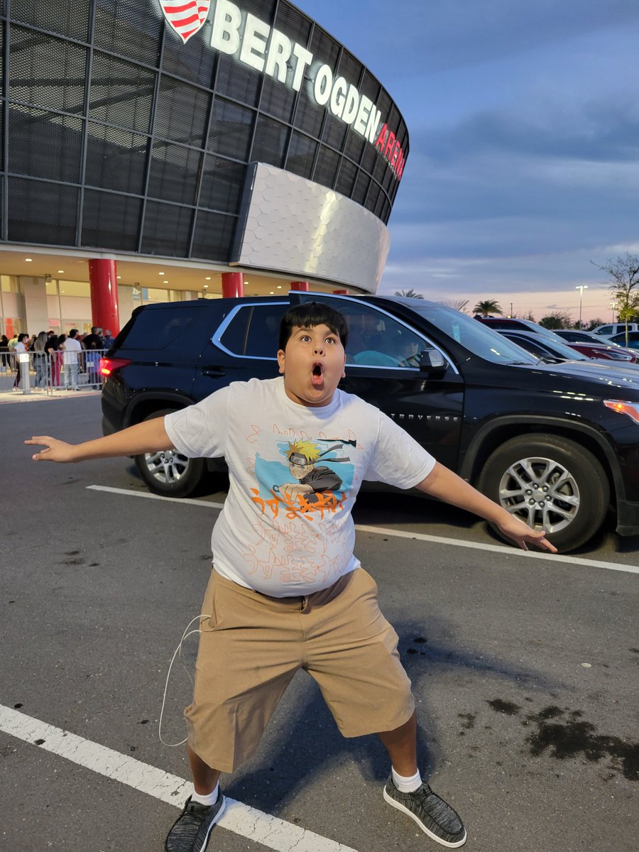 #WWEEdingburg at Bert Odgen Arena. Some one is pumped.