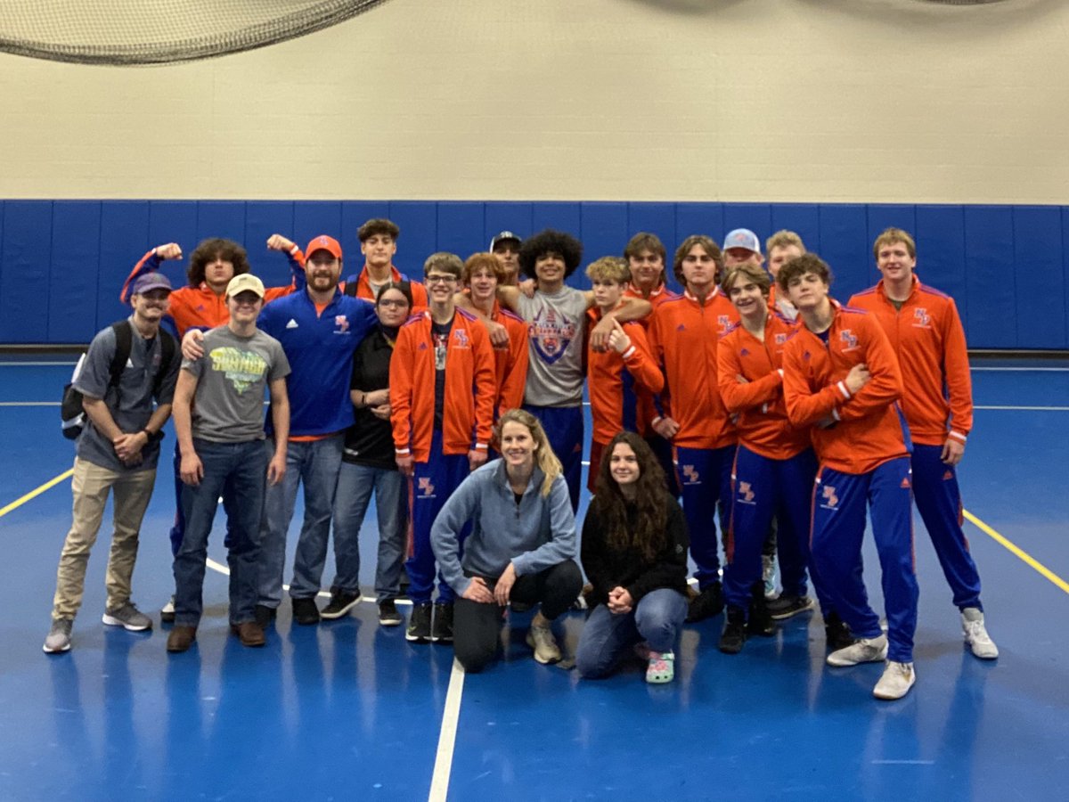 5th place as a team out of 16 in our first ever Varsity tournament! Congrats to all of our guys who placed top 4.

106 Purler     🥇 
113 Tyson       4th 
120 Tieman    4th
152 Sapp       🥉
182 Witbeck  4th

#ItsTIME #ProudCoaches #Wrestling